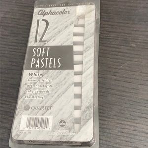 Alphacolor Soft Pastel Set White 12 Pastels